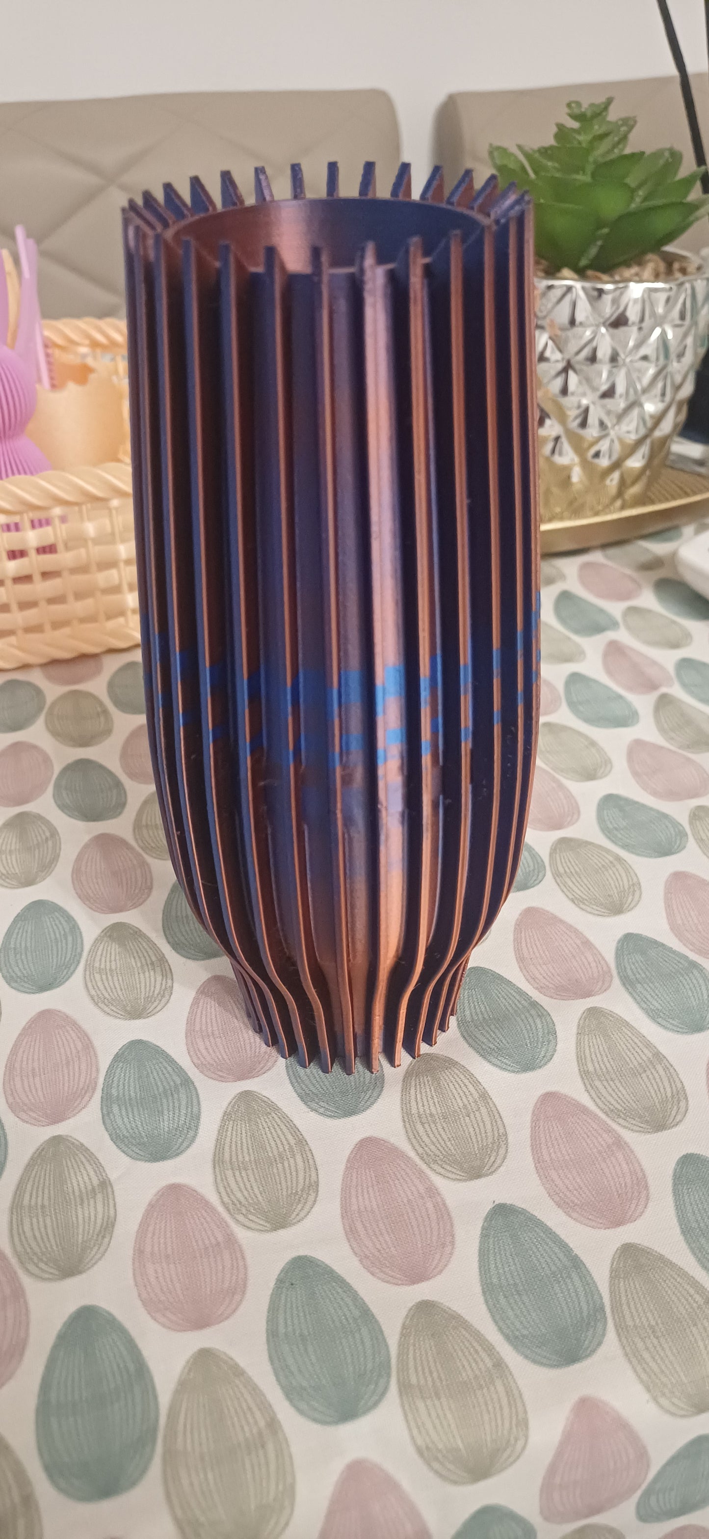 Vază decorativă cu nervuri - Imprimată 3D