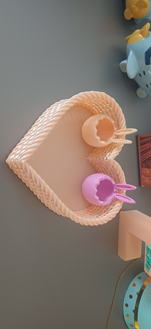 Coș în formă de inimă